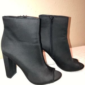 6.5 Peep Toe Ankle Boots